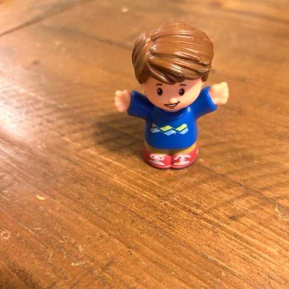 Fisher Price Little People boy with blue shirt as is - Picture 1 of 7